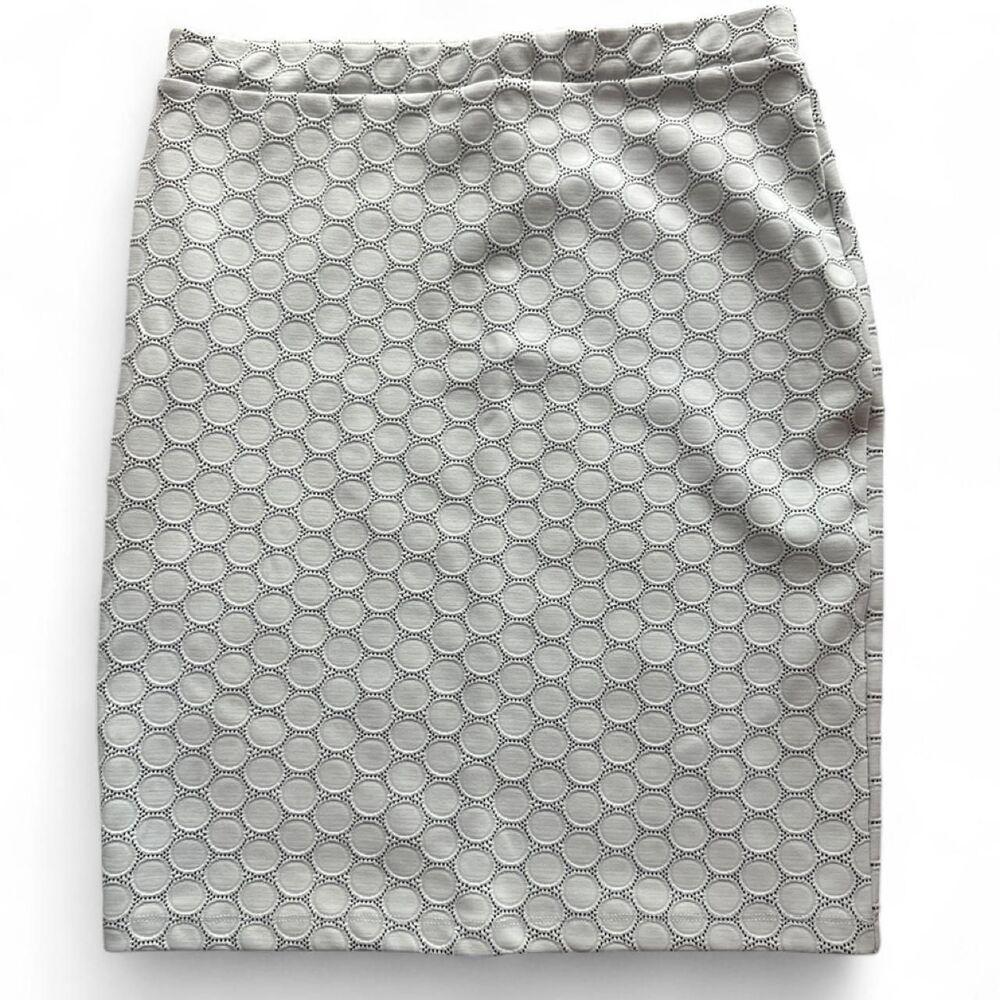 Leota Women's white and black trim Skirt